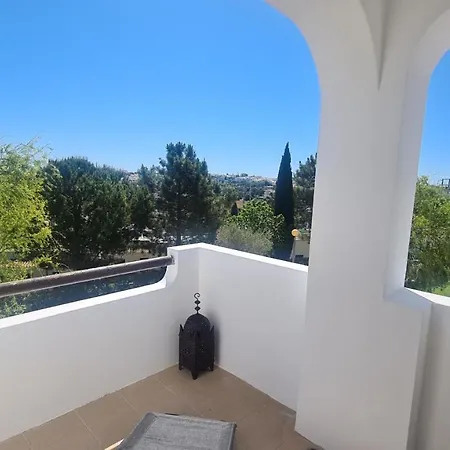 And Blue View アパート *