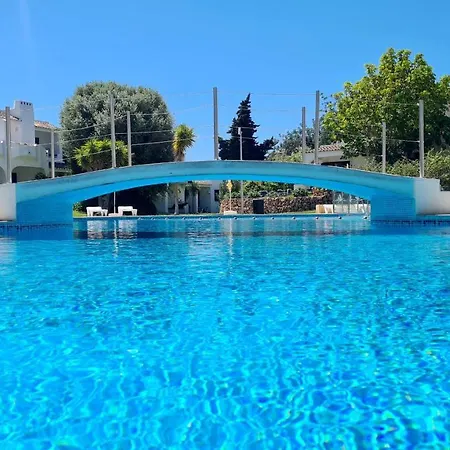 And Blue View アパート *