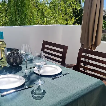 And Blue View アパート *